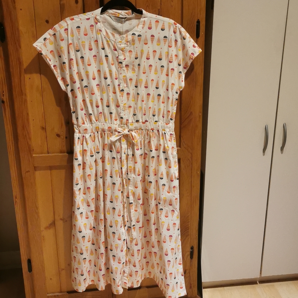 Compañia Fantastica dress, white with fun ice cream cone pattern
